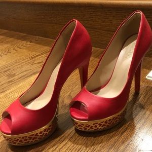 Red platform open toe heels Size 7 (fits 7.5)